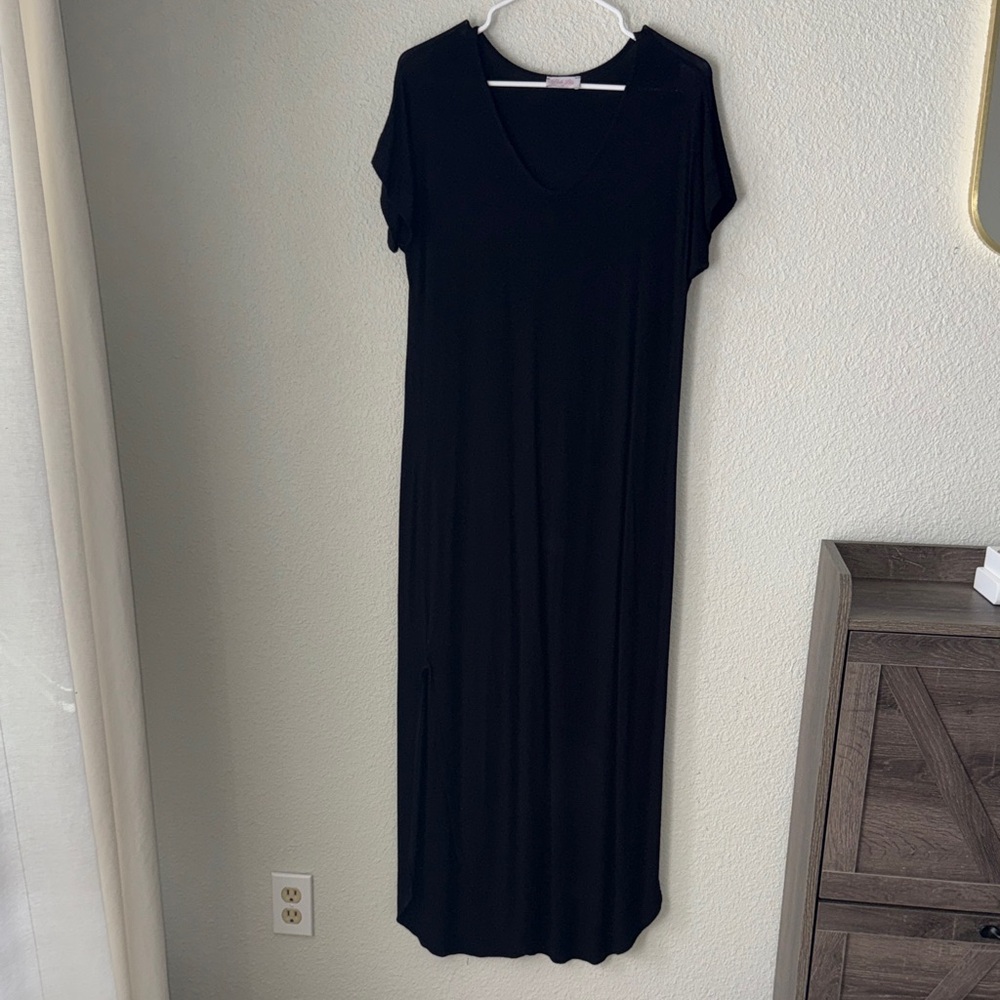 Pink Lily Classic Black Maxi Dress